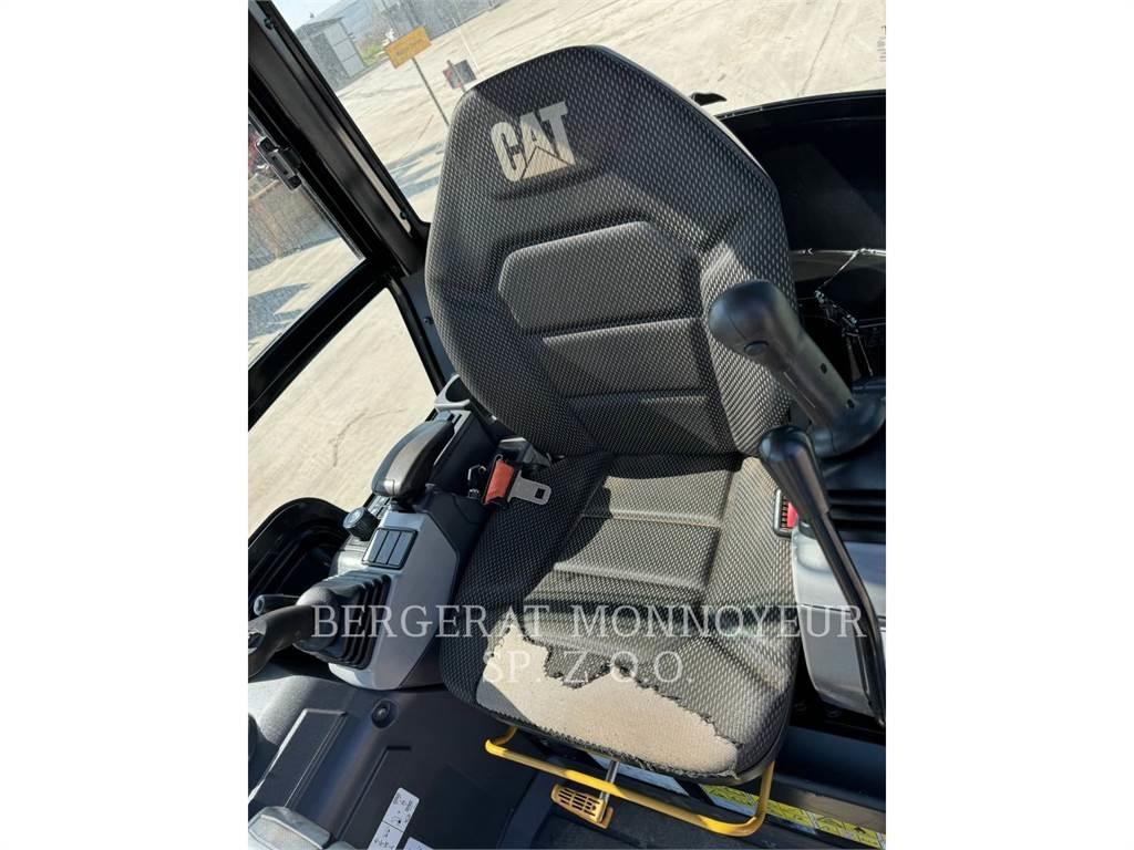CAT 301.8 Pelle sur chenilles