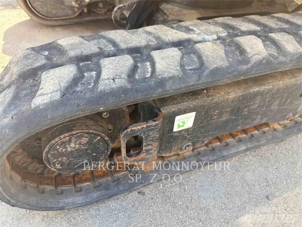 CAT 301.8 Pelle sur chenilles
