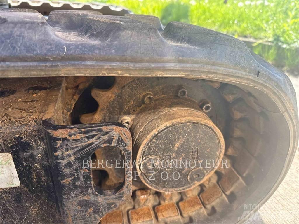 CAT 301.8 Pelle sur chenilles