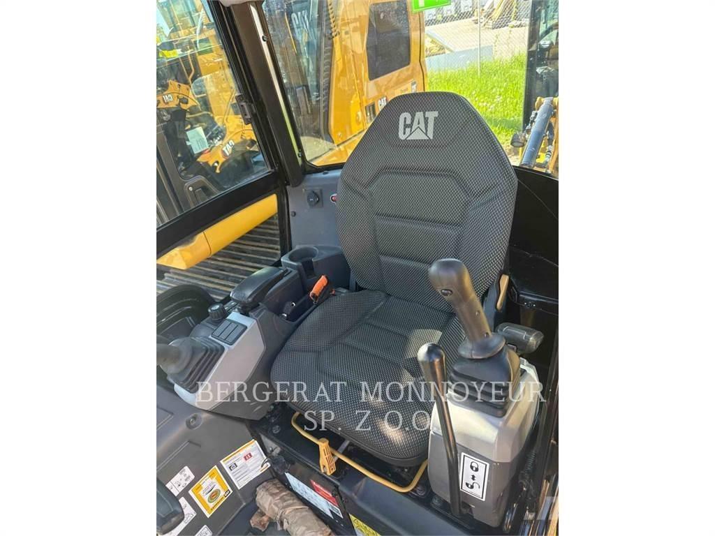 CAT 301.8 Pelle sur chenilles