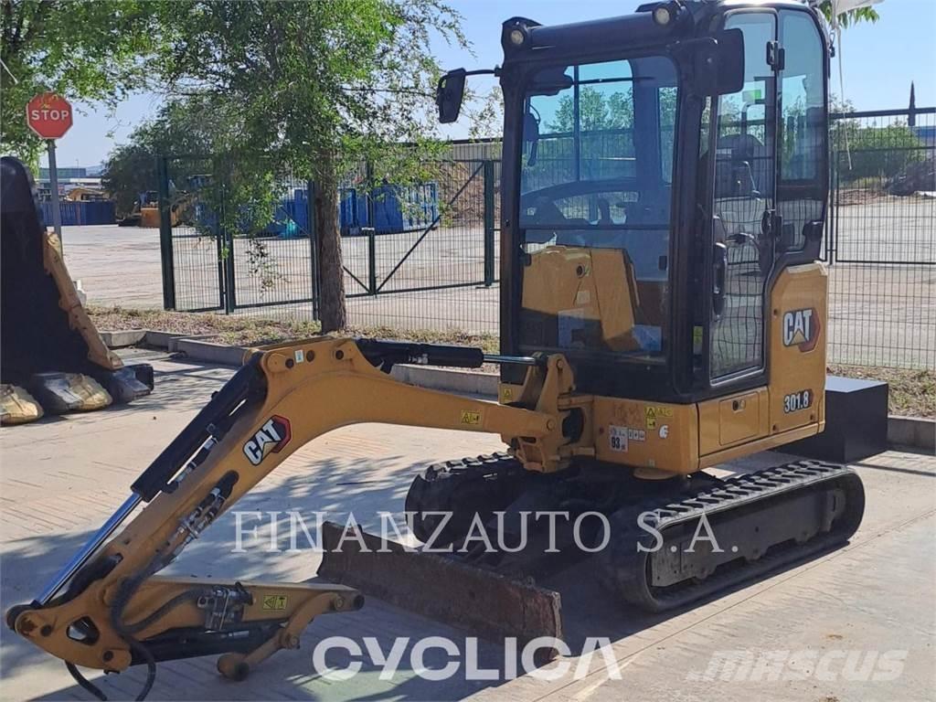 CAT 301.8 Pelle sur chenilles