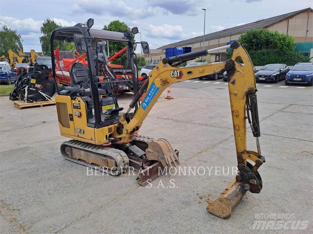 CAT 301.8 Pelle sur chenilles