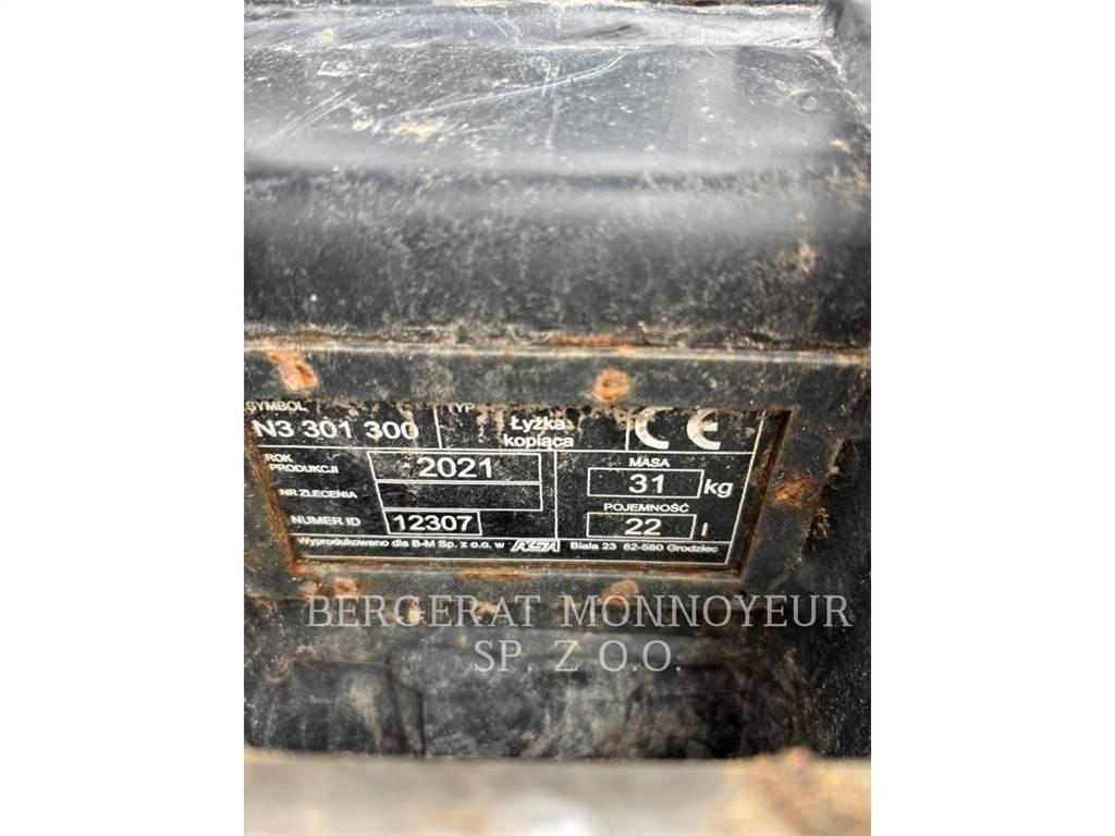 CAT 301.8 Pelle sur chenilles