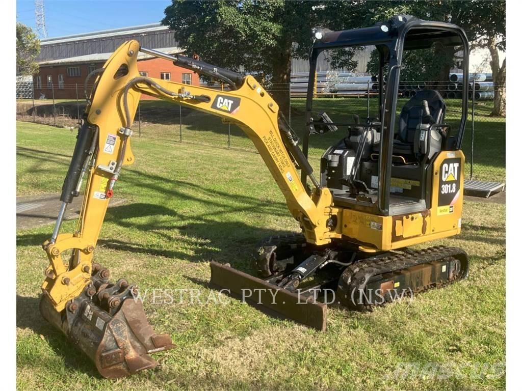 CAT 301.8 Pelle sur chenilles