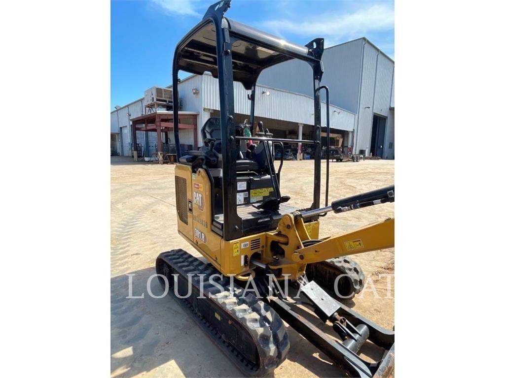 CAT 301.8 Mini pelle < 7t