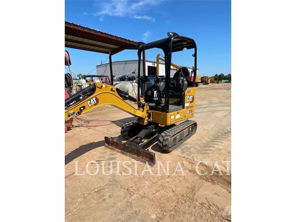 CAT 301.8 Mini pelle < 7t