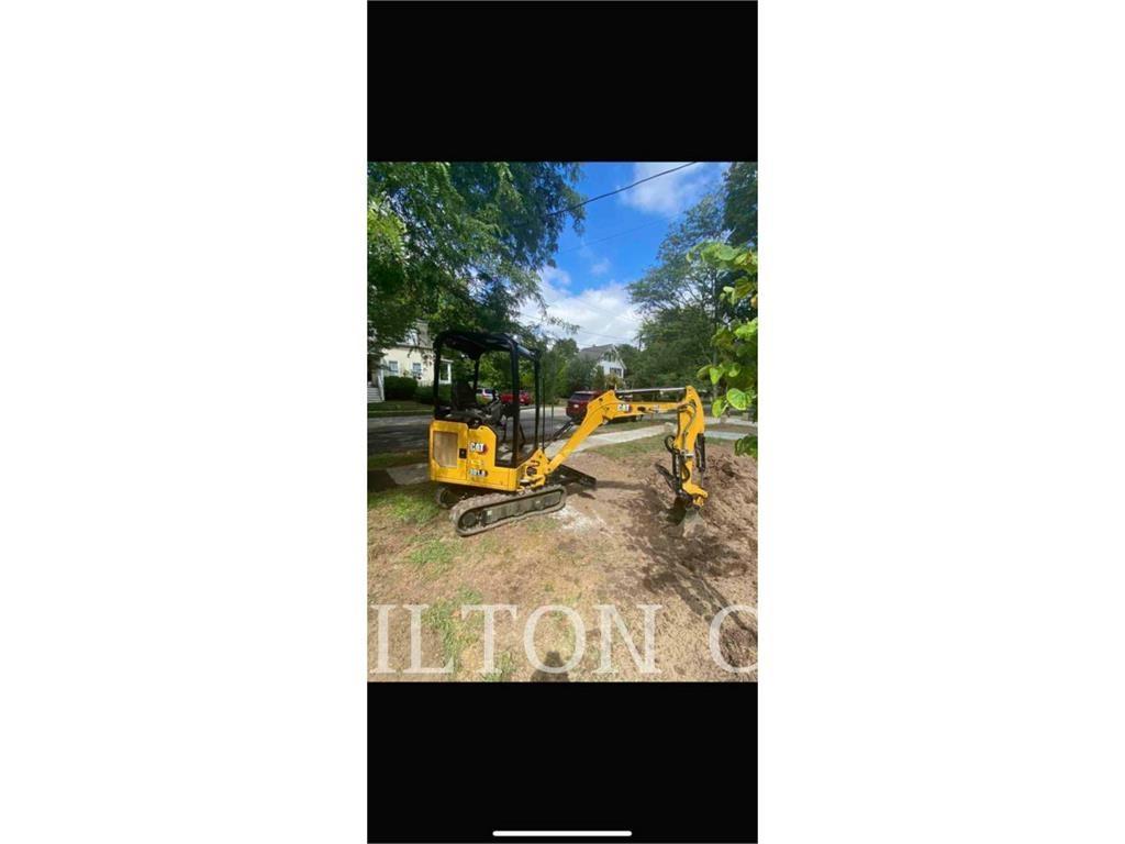 CAT 301.8 Pelle sur chenilles