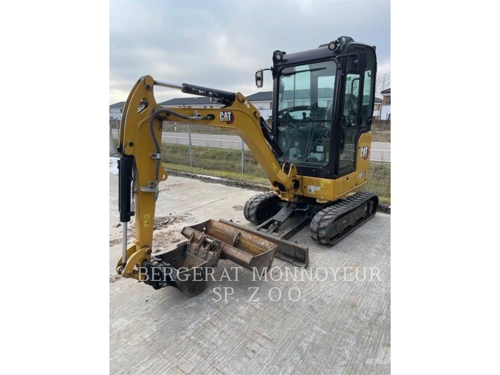 CAT 301.8 Pelle sur chenilles