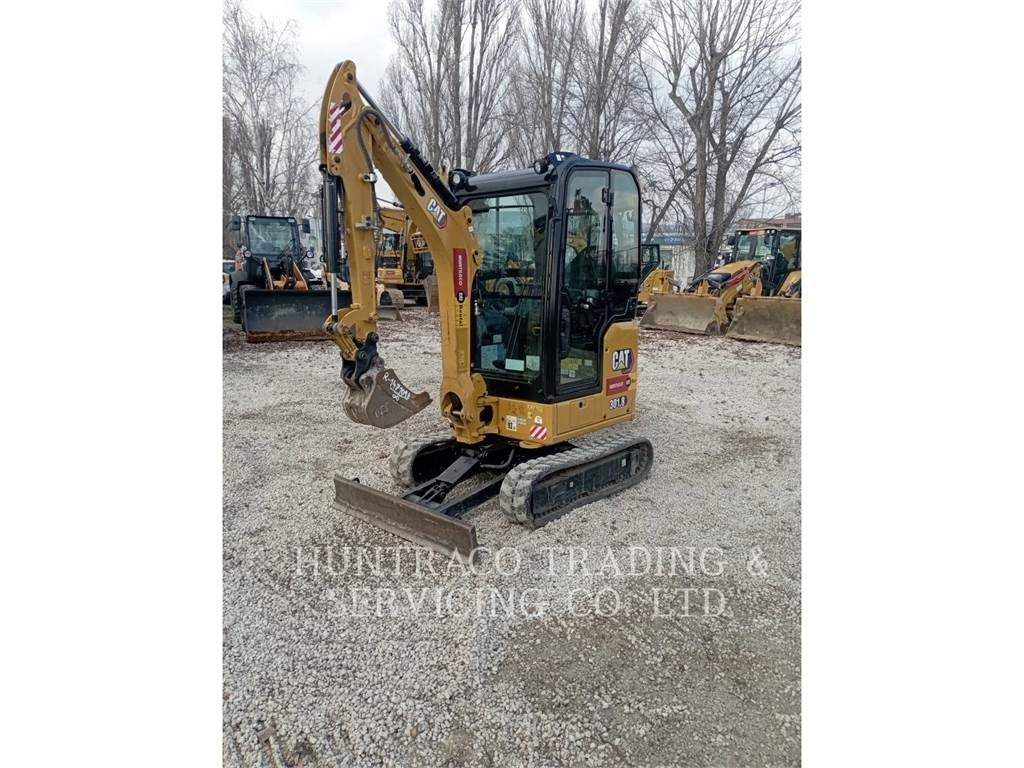 CAT 301.8-05 Pelle sur chenilles