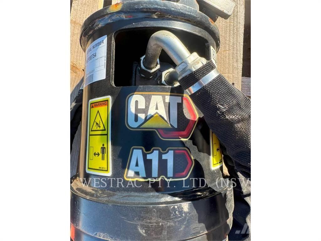 CAT 301.8-05 Pelle sur chenilles