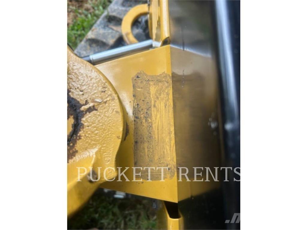 CAT 301.8-05 Pelle sur chenilles
