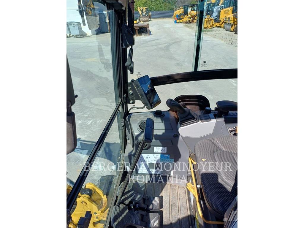 CAT 301.8-05 Pelle sur chenilles