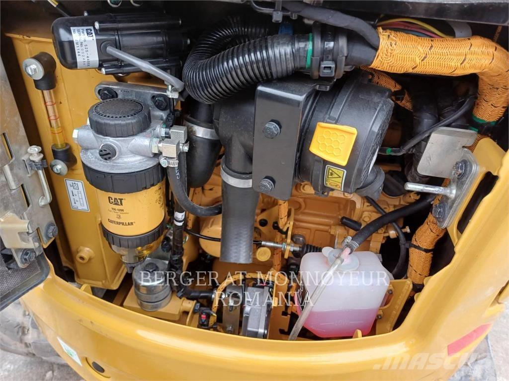 CAT 301.8-05 Pelle sur chenilles