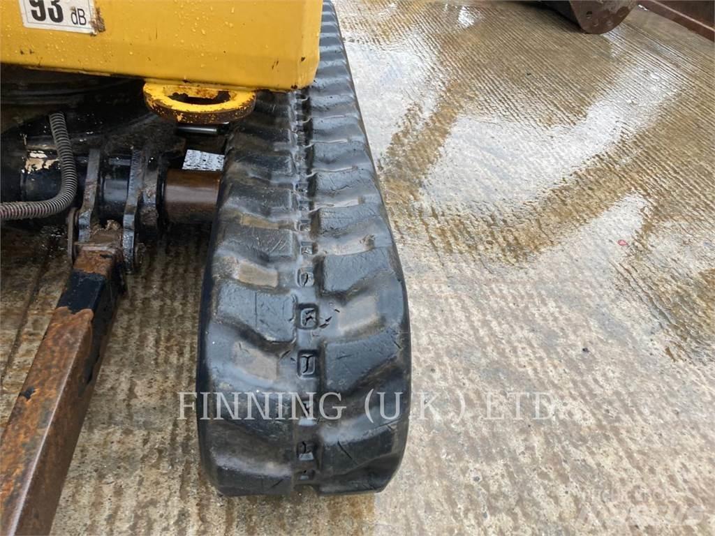 CAT 301.8-05A Pelle sur chenilles