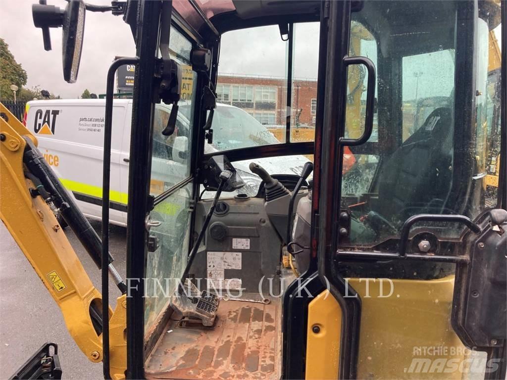 CAT 301.8-05A Pelle sur chenilles