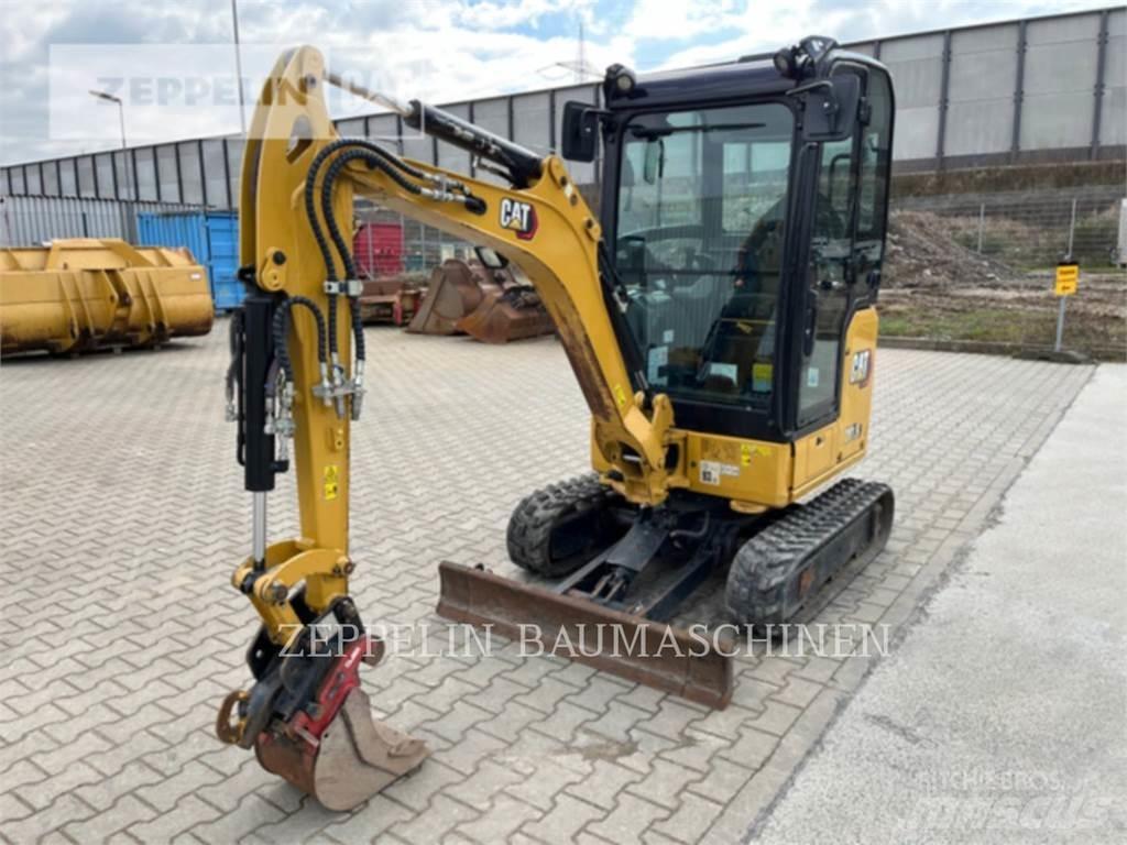 CAT 301.8-05A Pelle sur chenilles