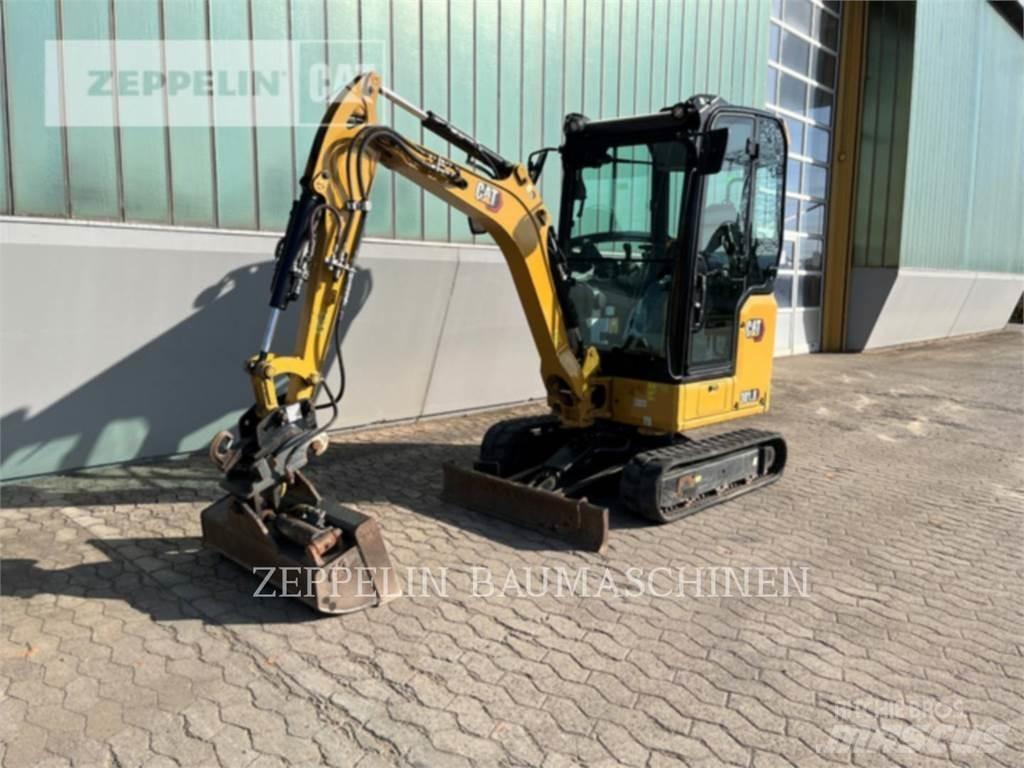 CAT 301.8-05A Pelle sur chenilles