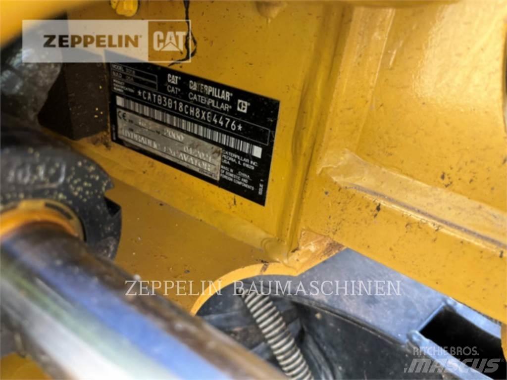 CAT 301.8-05A Pelle sur chenilles