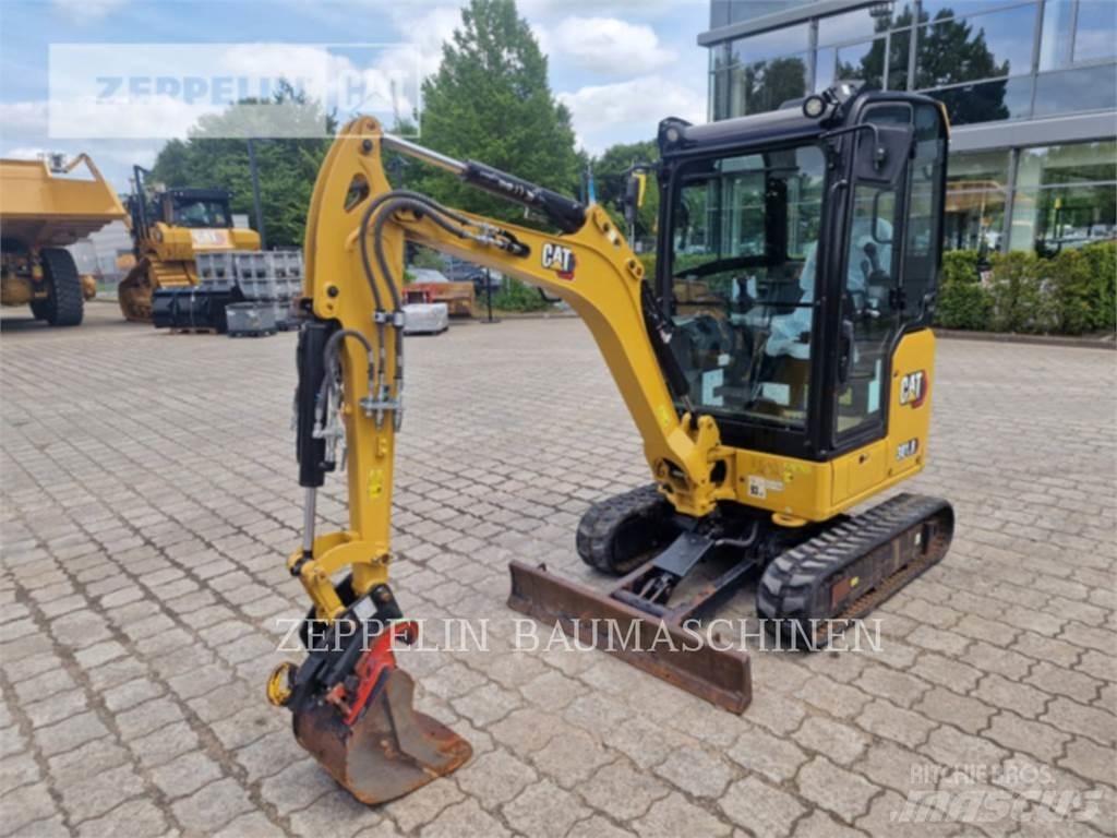 CAT 301.8-05A Pelle sur chenilles