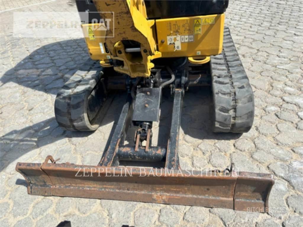 CAT 301.8-05A Pelle sur chenilles