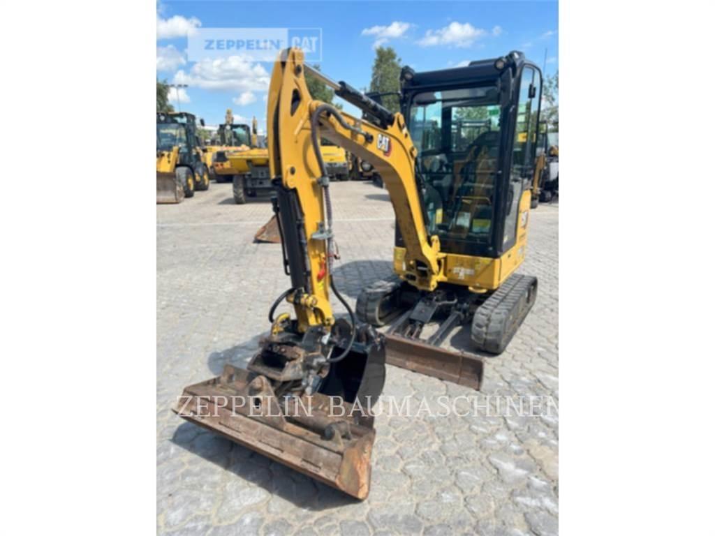 CAT 301.8-05A Pelle sur chenilles