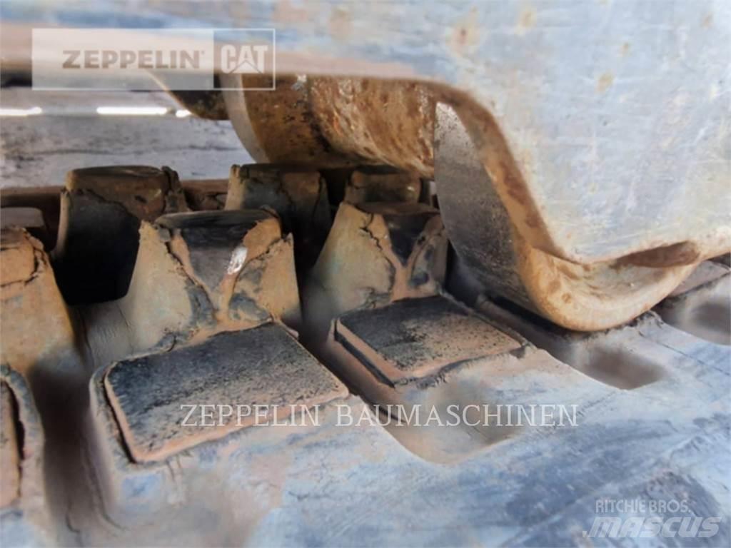 CAT 301.8-05A Pelle sur chenilles