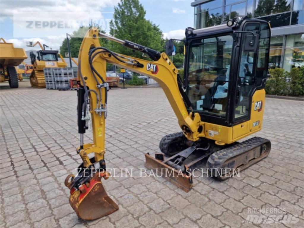 CAT 301.8-05A Pelle sur chenilles