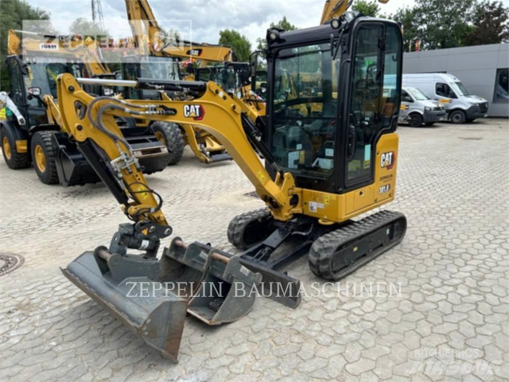 CAT 301.8-05A Pelle sur chenilles