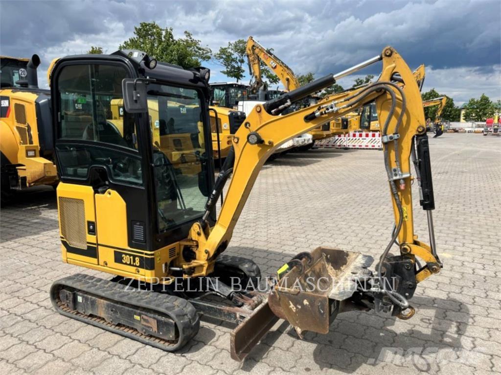 CAT 301.8-05A Pelle sur chenilles