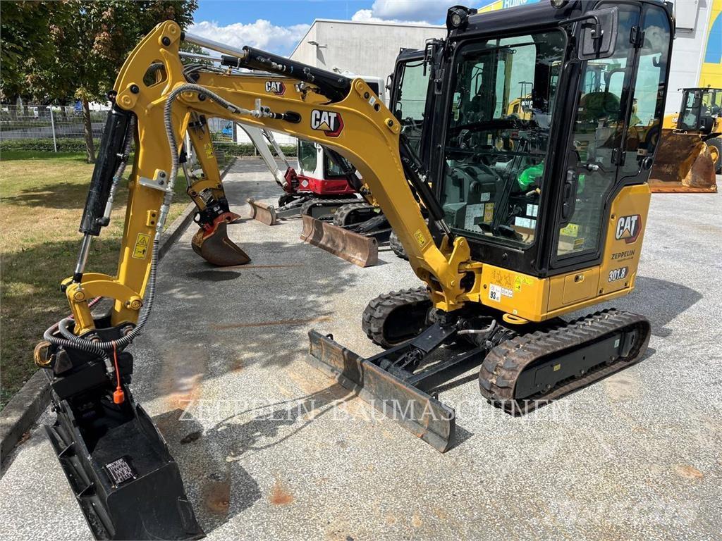CAT 301.8-05A Pelle sur chenilles