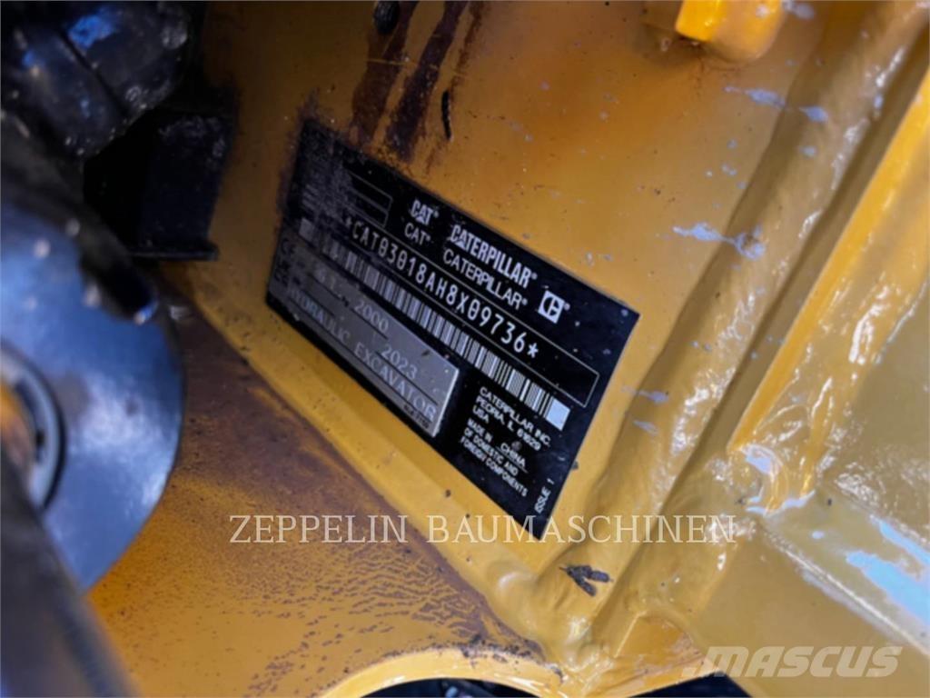 CAT 301.8-05A Pelle sur chenilles