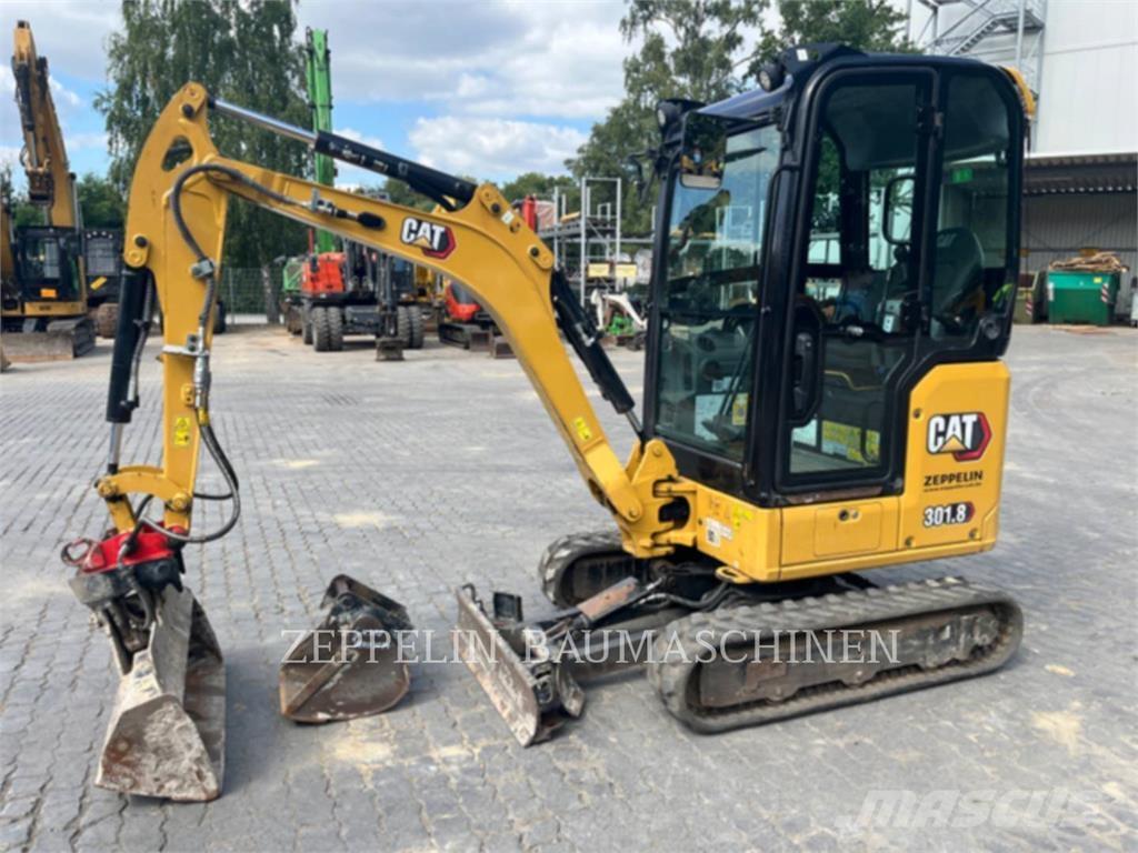 CAT 301.8-05A Pelle sur chenilles