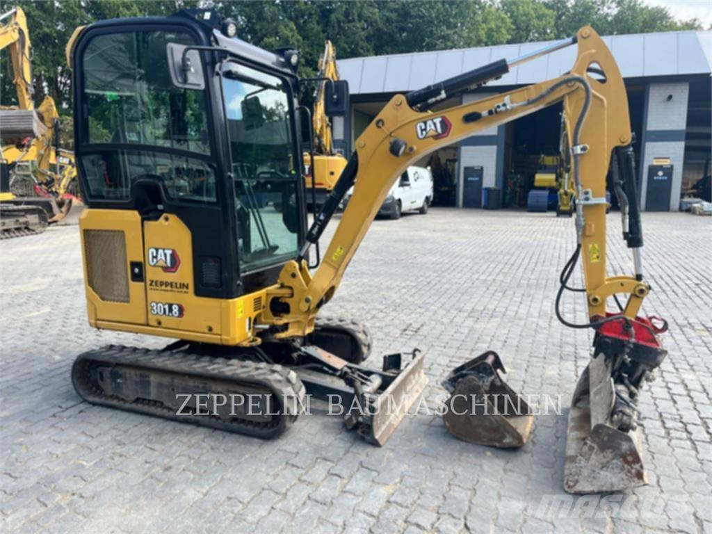 CAT 301.8-05A Pelle sur chenilles