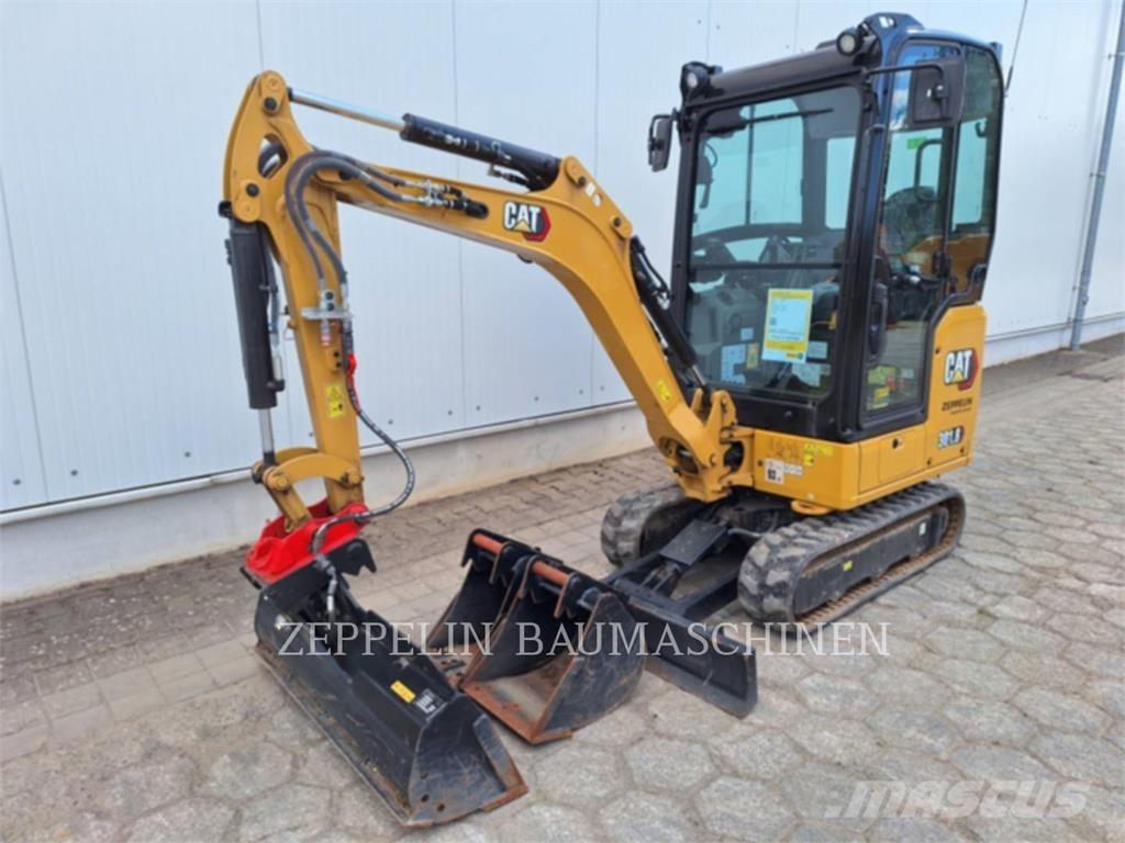CAT 301.8-05A Pelle sur chenilles