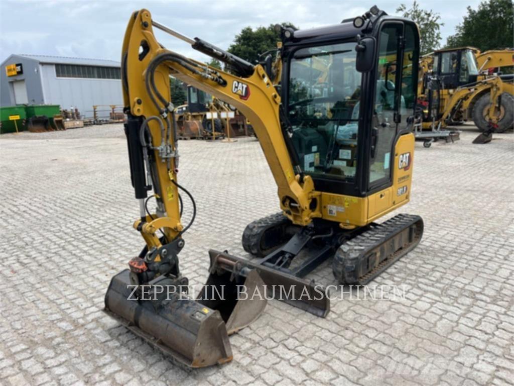 CAT 301.8-05A Pelle sur chenilles