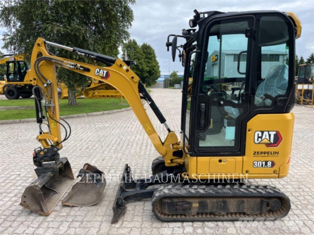 CAT 301.8-05A Pelle sur chenilles