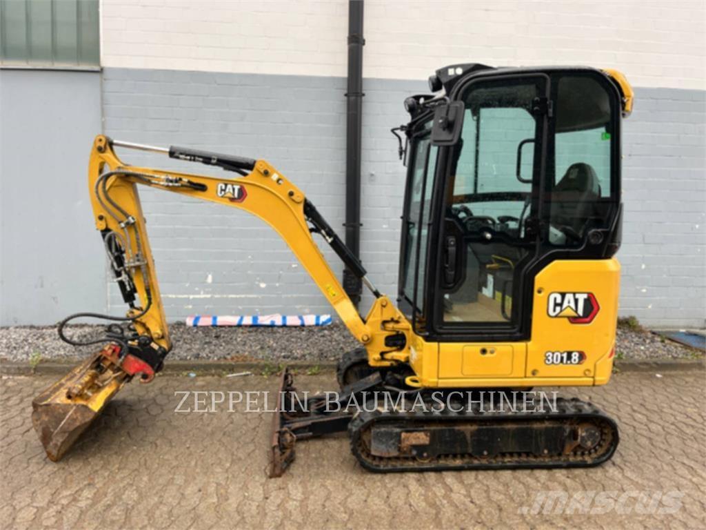 CAT 301.8-05A Pelle sur chenilles