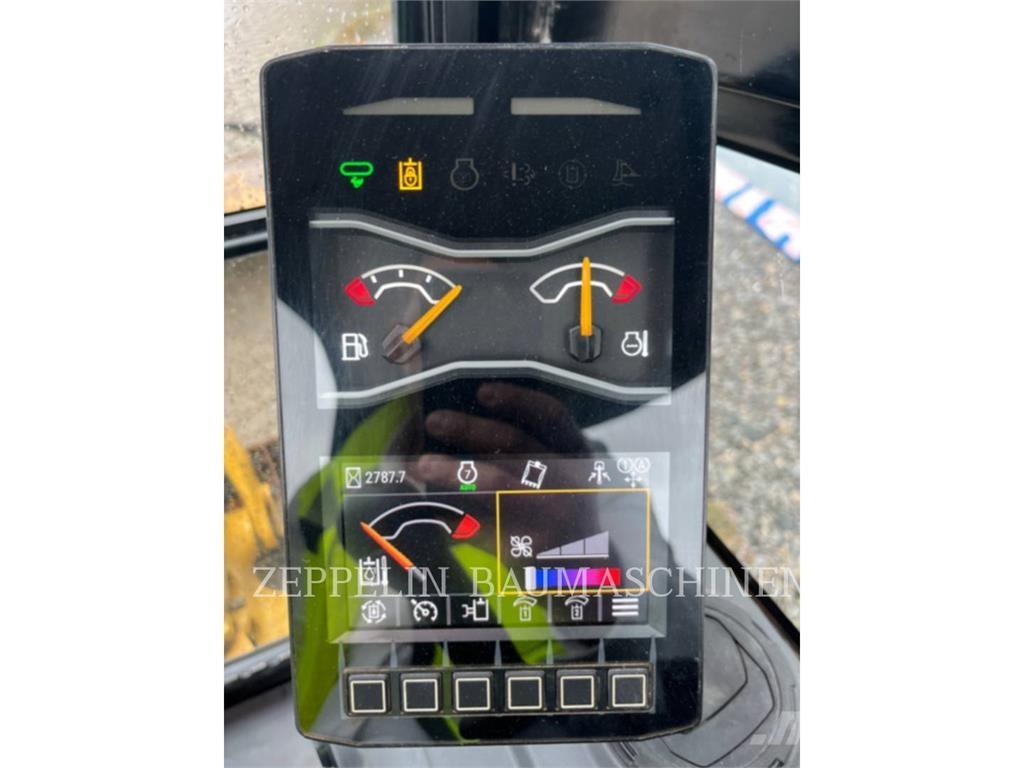 CAT 301.8-05A Pelle sur chenilles