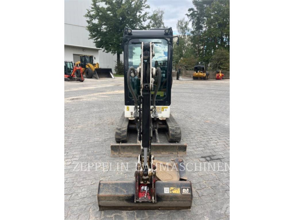 CAT 301.8-05A Pelle sur chenilles