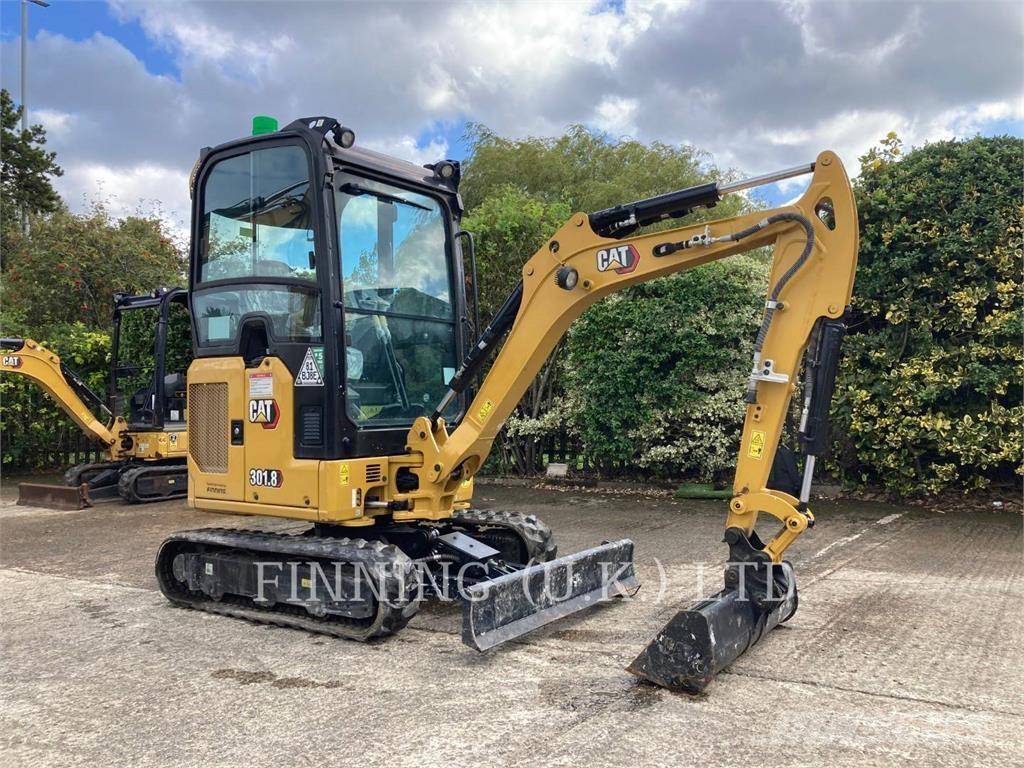 CAT 301.8-05A Pelle sur chenilles