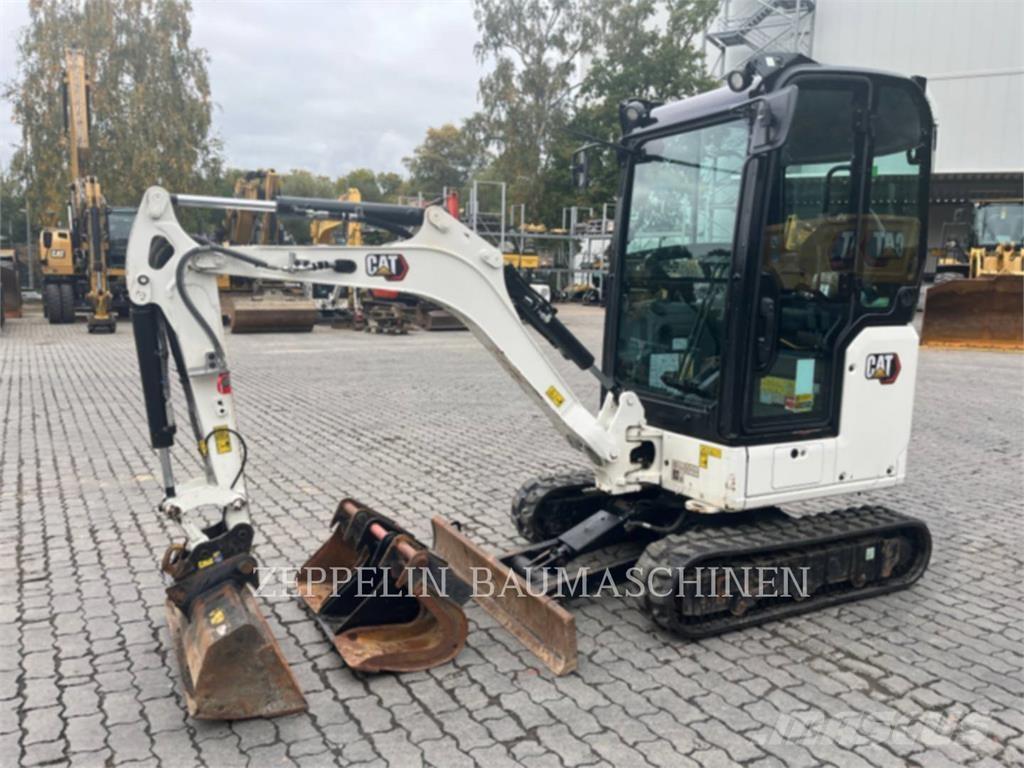 CAT 301.8-05A Pelle sur chenilles