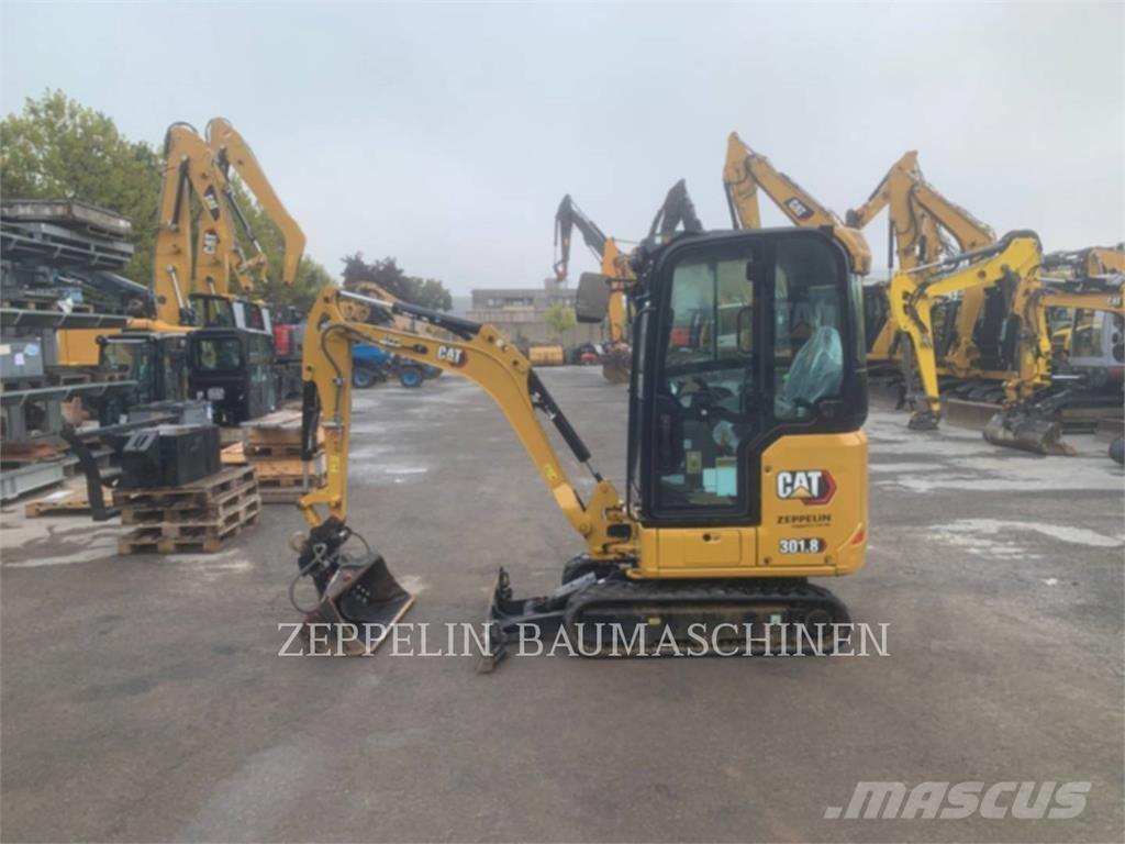 CAT 301.8-05A Pelle sur chenilles