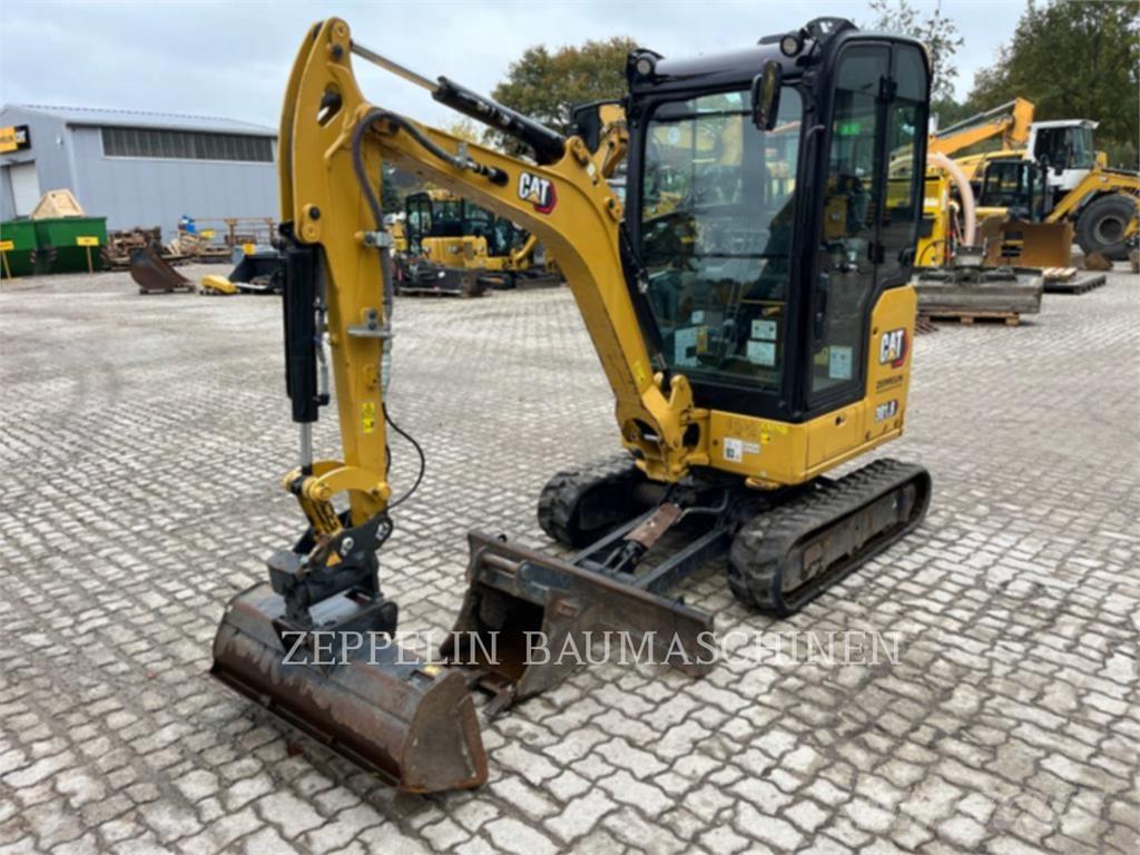 CAT 301.8-05A Pelle sur chenilles