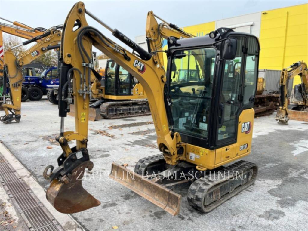 CAT 301.8-05A Pelle sur chenilles