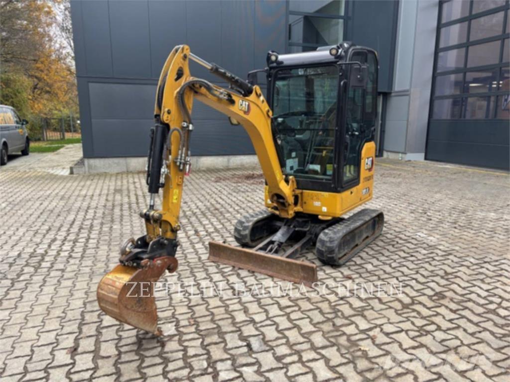CAT 301.8-05A Pelle sur chenilles