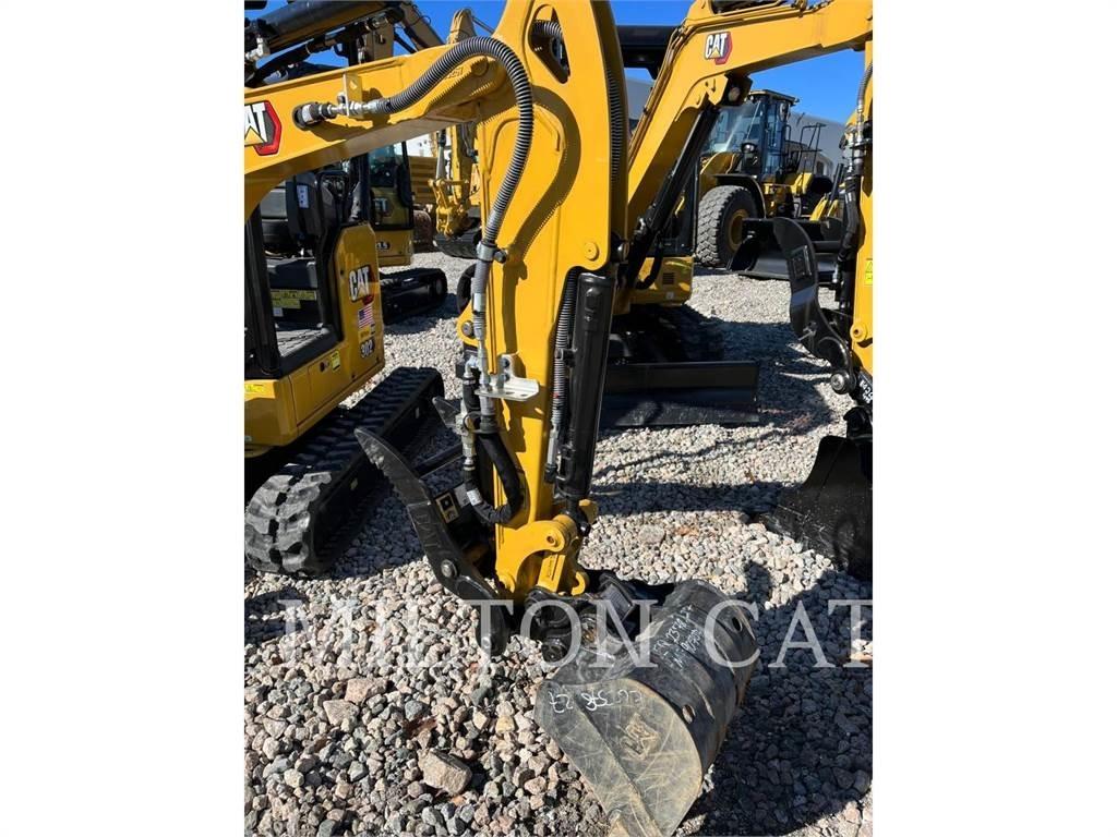 CAT 302 Pelle sur chenilles