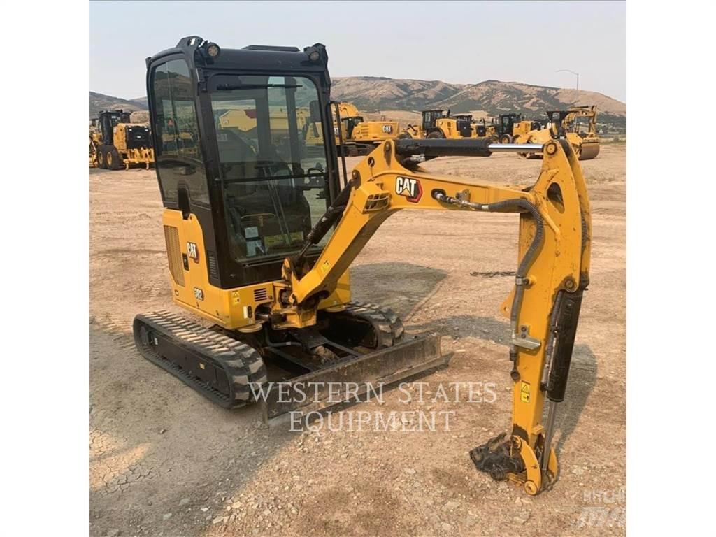 CAT 302 Pelle sur chenilles