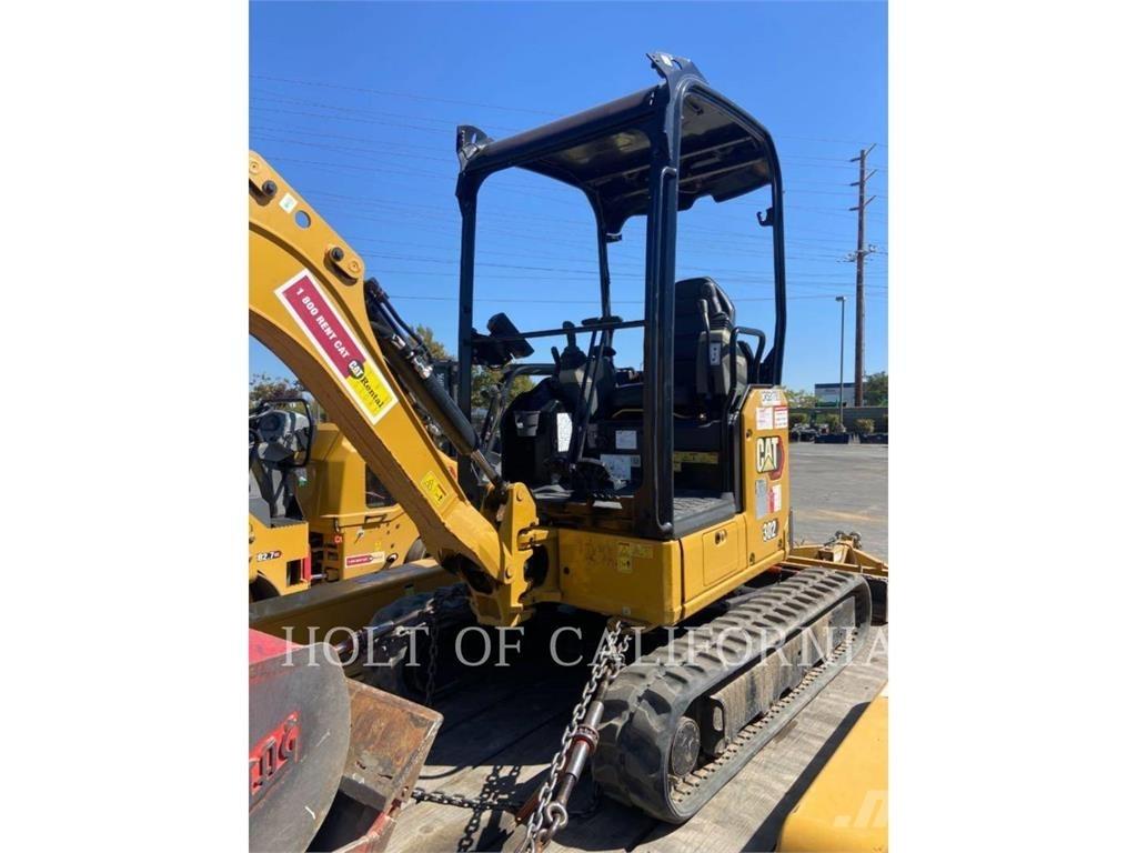 CAT 302 Pelle sur chenilles