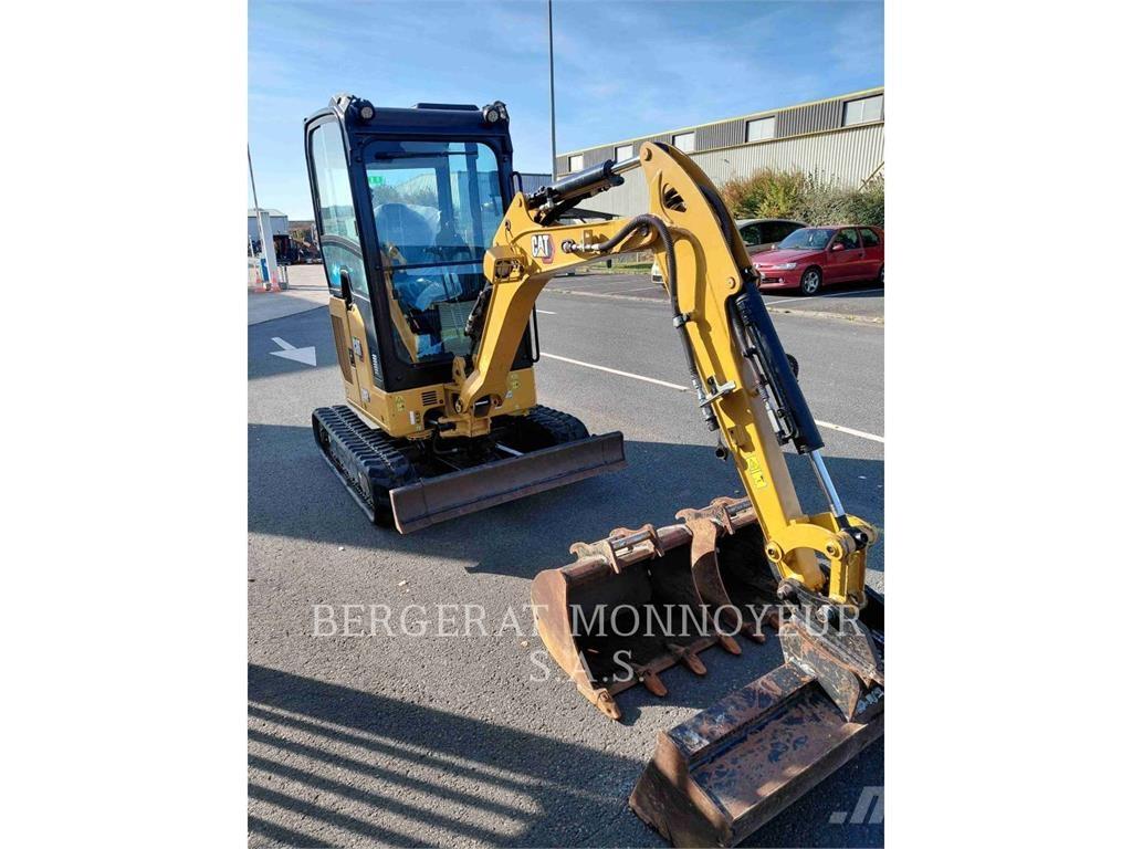 CAT 302 Pelle sur chenilles