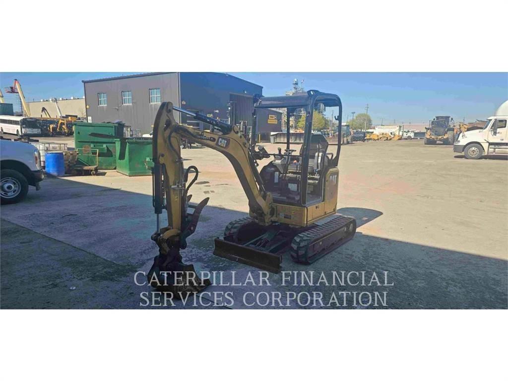 CAT 302 05A CR Pelle sur chenilles